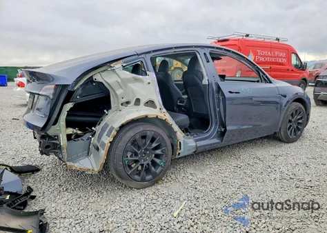 2023 Tesla Model Y z USA, uszkodzony, nr VIN 7SAYGDEE5PA204735